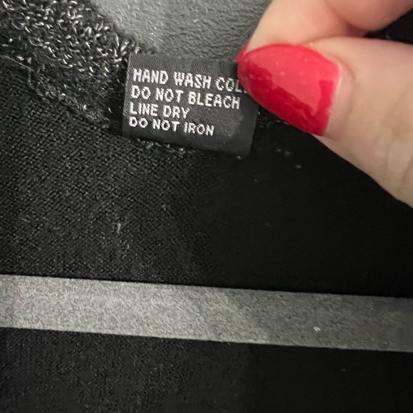 5/$20 Cozy black wrap one size - Picture 6 of 6